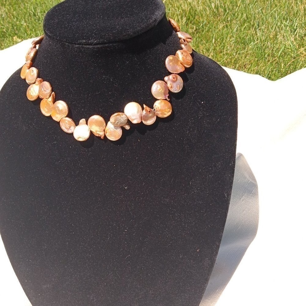 Freshwater Pearl Choker Bronze - Picture 6 of 8
